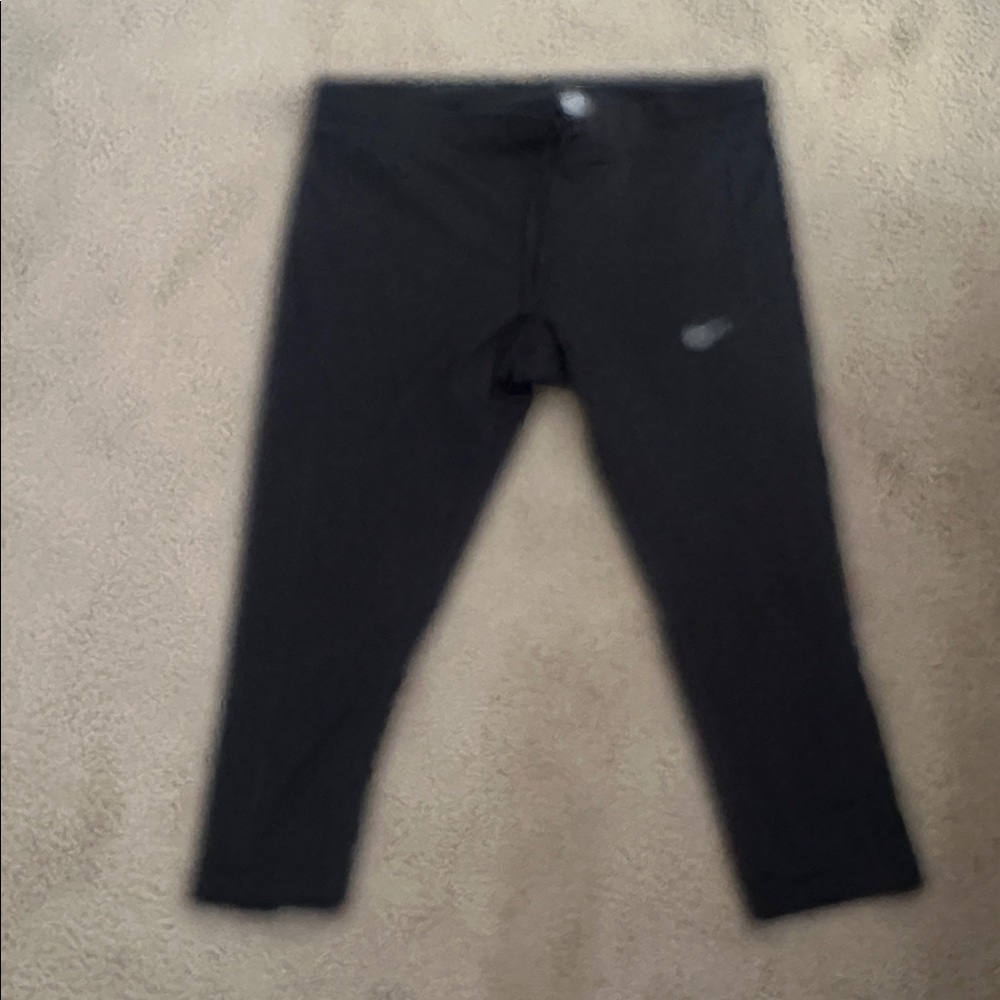 Nike dri fit black capri Leggings